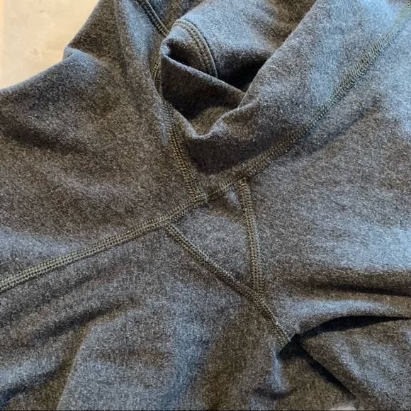 Lulu lemon Mid-rise, knee length leggings swiftly - Picture 8 of 8